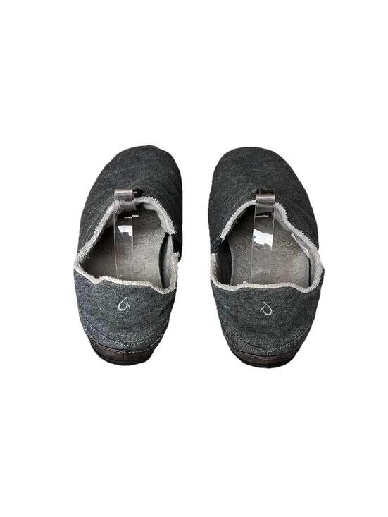 OluKai Mahana Slippers Mens 9 Gray Quilted Slip On Convertible Heel Indoor